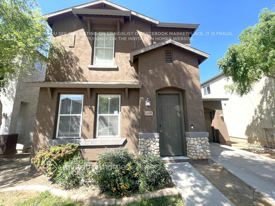 6610 W Hayes St in Phoenix, AZ - Foto de edificio