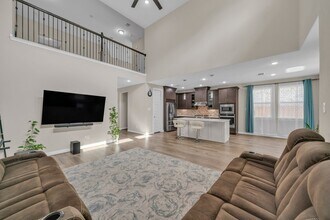 2030 Woodland Pine Ct in Conroe, TX - Building Photo - Building Photo