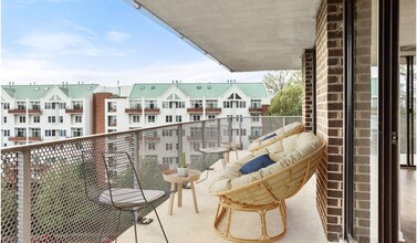 The Summit in Alexandria, VA - Building Photo - Building Photo