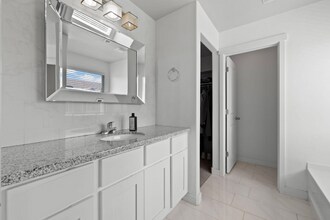 227 Alhambra Dr in Saratoga Springs, UT - Building Photo - Building Photo