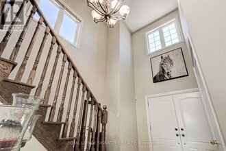 38 Orville Hand Ct in Bradford West Gwillimbury, ON - Building Photo - Building Photo