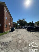 1004 S River Rd in Des Plaines, IL - Foto de edificio - Building Photo