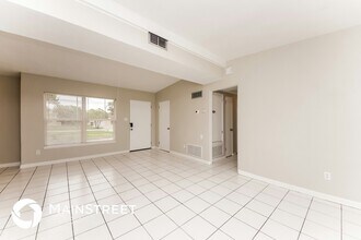 4300 Devonshire Ln in Orlando, FL - Foto de edificio - Building Photo