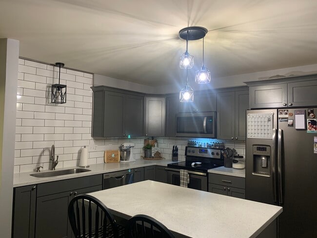 95 Dunlap Dr in Charles Town, WV - Building Photo - Building Photo