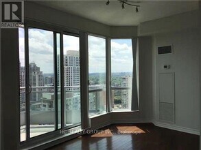 2103-2118 HOLMES Ave in Toronto, ON - Building Photo - Building Photo