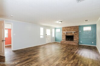 10410 Wooster Dr in Jacksonville, FL - Building Photo - Building Photo