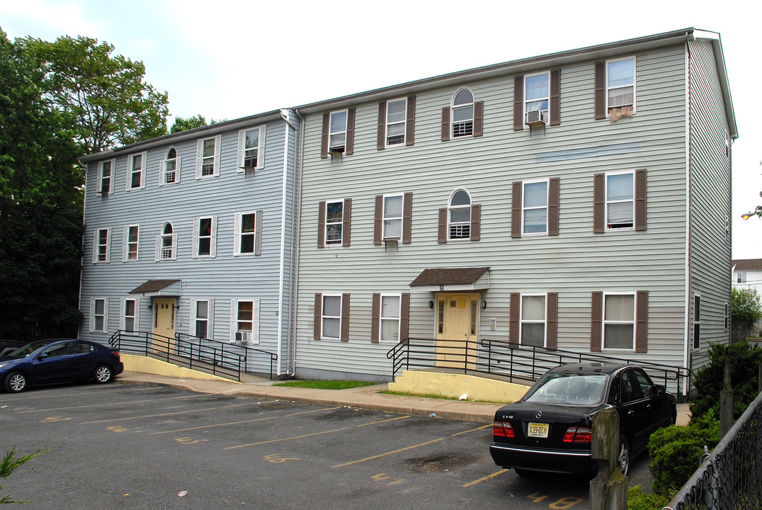 Littleton Avenue Community Village in Newark, NJ - Foto de edificio