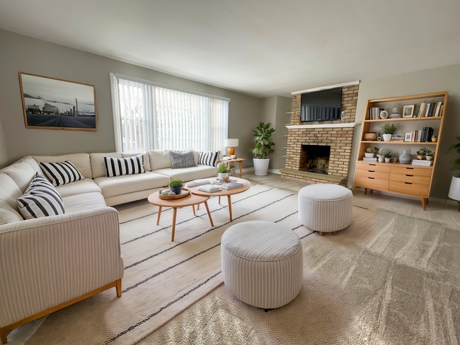 14 Pierce Ave, Unit E1