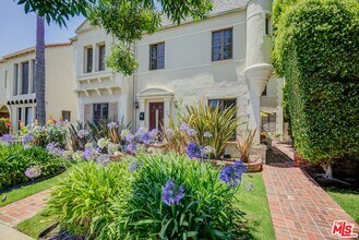 253 S Elm Dr in Beverly Hills, CA - Building Photo - Building Photo