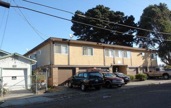 1317 Roosevelt Ave in Richmond, CA - Foto de edificio - Building Photo