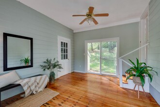 215 Blue Hill Dr in Westwood, MA - Foto de edificio - Building Photo