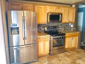 1075 Emery St W in Salt Lake City, UT - Building Photo - Building Photo