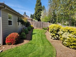 787 Haas Ln SE in Salem, OR - Building Photo - Building Photo