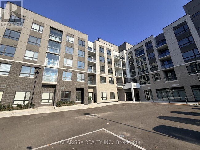 3250 Carding Mill Trail in Oakville, ON - Building Photo - Building Photo