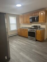 23 Endicott St in Worcester, MA - Building Photo - Building Photo