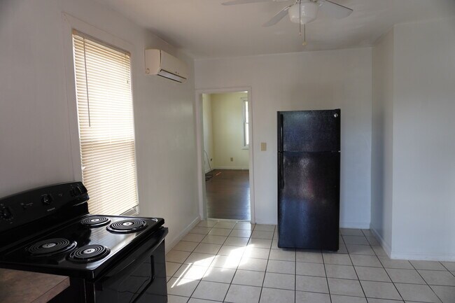3031 Hamilton Ave, Unit 2W in Baltimore, MD - Building Photo - Building Photo