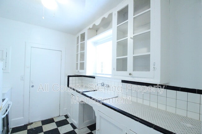 property at 707 NW 2 Ave