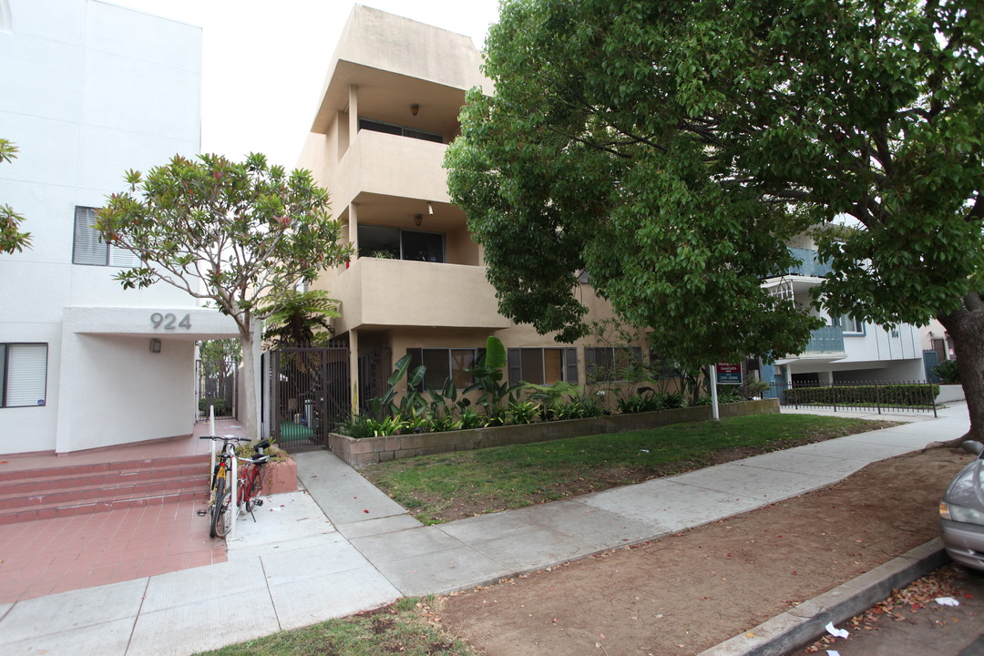 918 3rd St in Santa Monica, CA - Building Photo