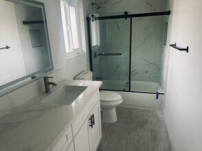 4626 W 166th St in Lawndale, CA - Building Photo - Building Photo