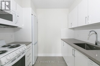 33-1033 Isabella St in Toronto, ON - Building Photo - Building Photo