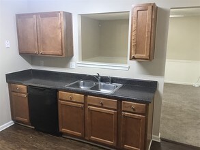 501 Gonzaga Cir in Hampton, GA - Foto de edificio - Building Photo