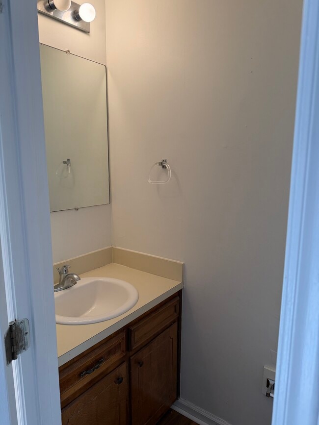 Meadow Run in Martinsville, VA - Foto de edificio - Building Photo