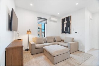 81 Crescent Ave, Unit SI ID1470338P in Jersey City, NJ - Building Photo - Building Photo