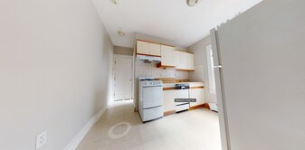 224 Banks St, Unit #6 in Cambridge, MA - Building Photo