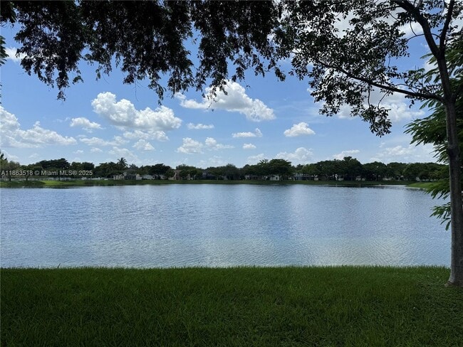 14570 SW 145th Pl in Miami, FL - Building Photo - Building Photo