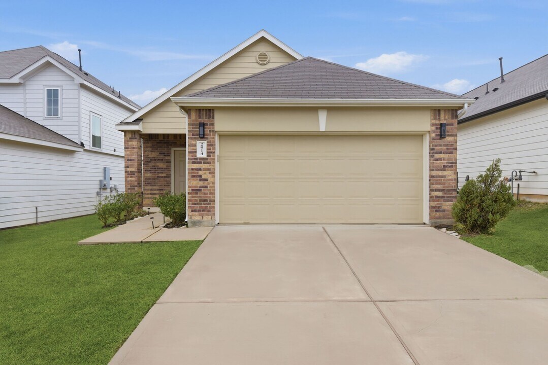 2914 Lawrence Pk Ct in Conroe, TX - Building Photo