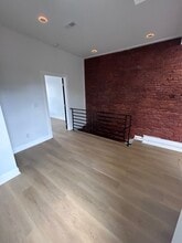 2209 N 10th St, Unit B in Philadelphia, PA - Building Photo - Building Photo