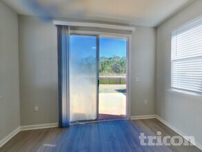 2267 Tyson Lake Dr in Jacksonville, FL - Building Photo - Building Photo