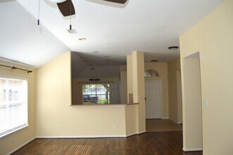 18011 Rose Hill Park Ln in Cypress, TX - Foto de edificio - Building Photo