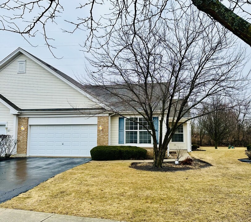 1436 Cambria Dr in Dekalb, IL - Foto de edificio