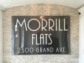 2500 Grand Ave-Unit -Unit 2 in Des Moines, IA - Building Photo - Building Photo