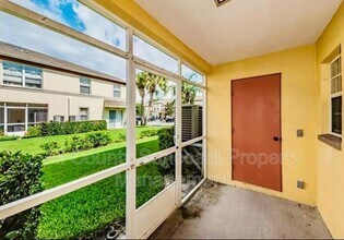 3872 Mariner Dr in St. Petersburg, FL - Building Photo - Building Photo
