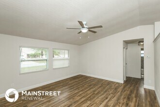 764 Gelaso St SW in Palm Bay, FL - Building Photo - Building Photo