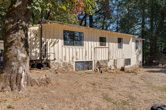 4410 Lake County Hwy in Calistoga, CA - Building Photo - Building Photo