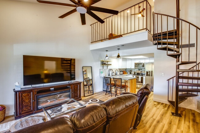 1351 N Pleasant Dr