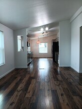 2001 Greenwood Rd S in Independence, OR - Building Photo - Building Photo