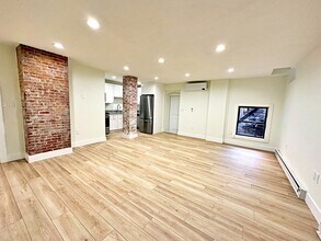 128 Webster St in Boston, MA - Building Photo - Building Photo