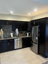 569 Commonwealth Ave in Newton, MA - Building Photo - Building Photo