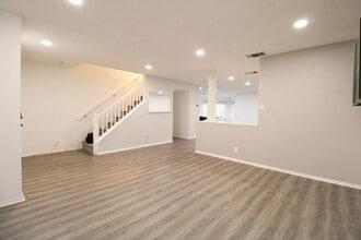 14018 N Hills Village Dr in San Antonio, TX - Building Photo - Building Photo