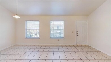 412 Burleson St in San Marcos, TX - Building Photo - Building Photo