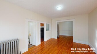 1334 Commonwealth Ave, Unit 18 in Boston, MA - Building Photo
