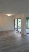 11163 NW 7th St in Miami, FL - Building Photo - Building Photo