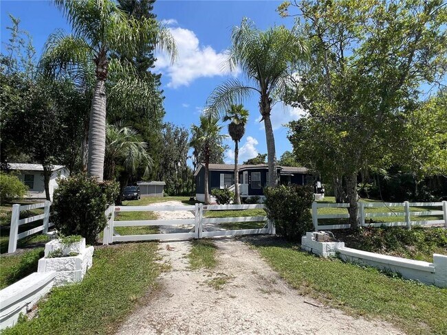 5195 Countryside Ct in St. Cloud, FL - Building Photo - Building Photo
