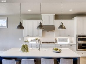 27767 SW Larkspur Ter in Wilsonville, OR - Building Photo - Building Photo