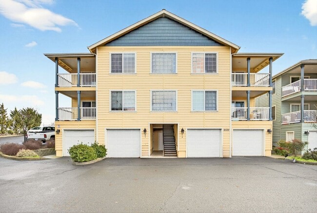 2533 Corona Ave in Medford, OR - Building Photo - Building Photo