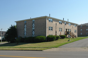 2048 Daniel Ct Apartments